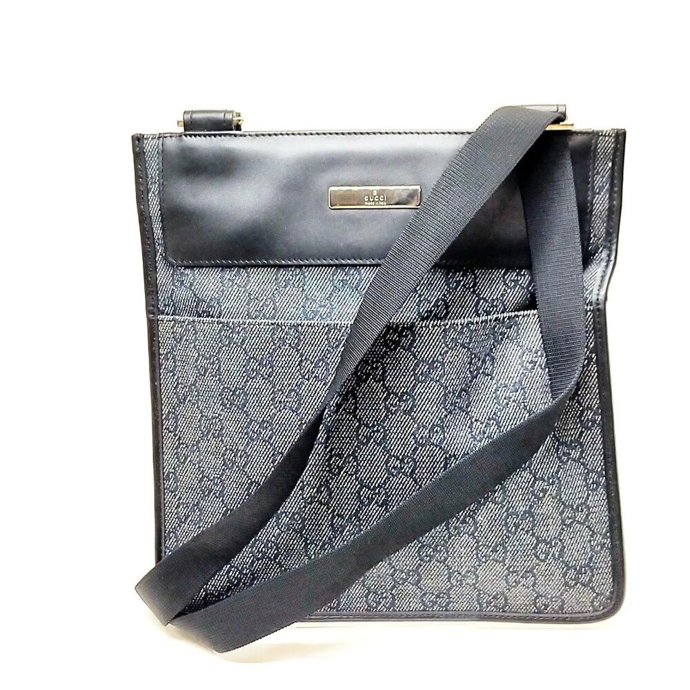 Gucci Shoulder Crossbody Bag Black Canvas mon-246-060425